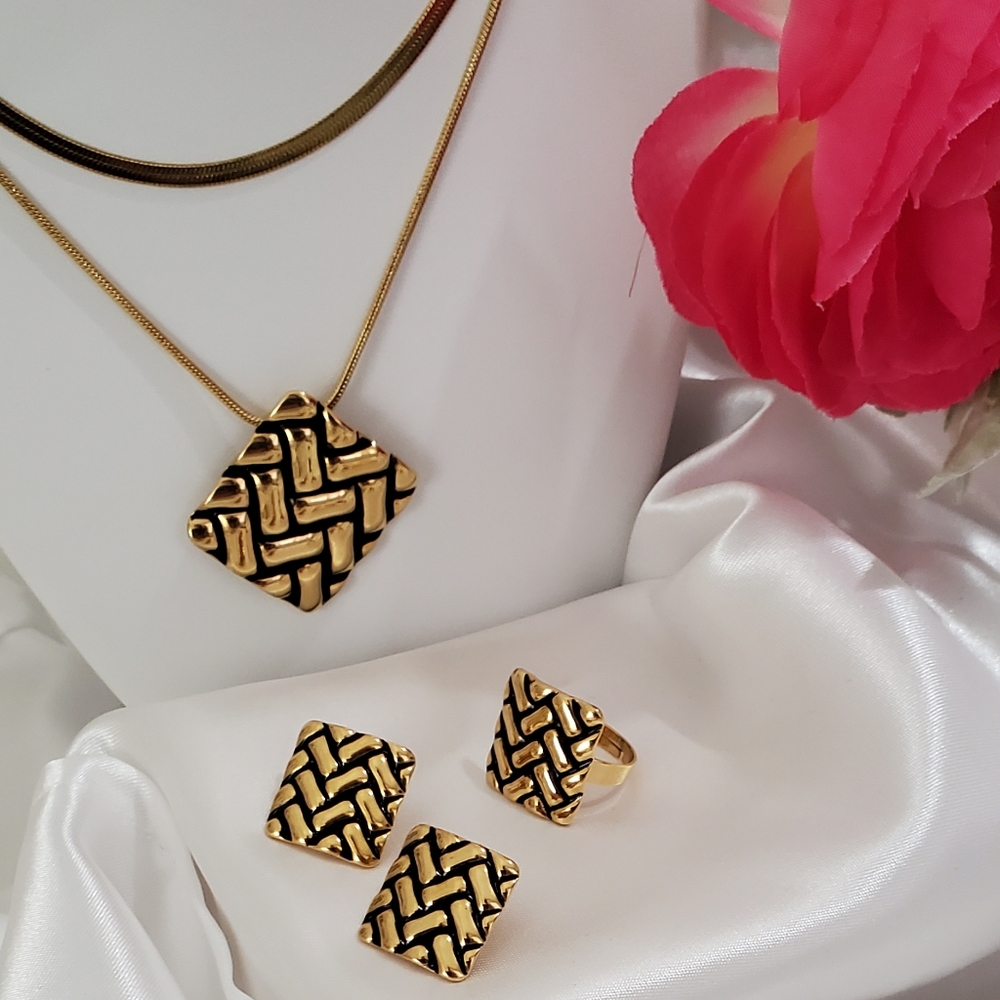 💎 18K Gold Plated Stainless Steel Geometric Pendant Necklace Jewelry Set